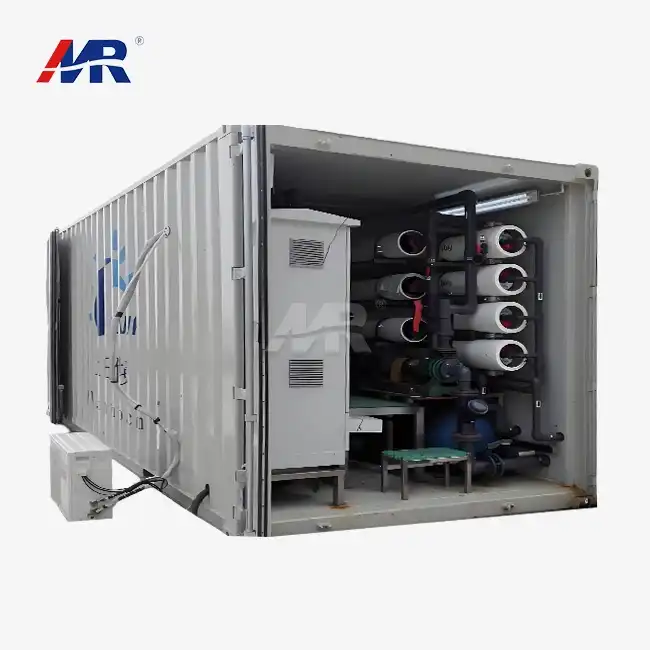 What essential characteristics characterize the performance of containerized RO?